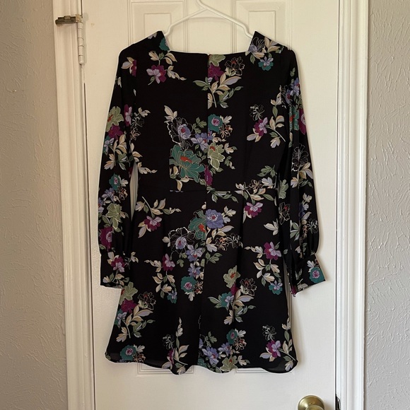 Floral Long Sleeve mini Dress - Picture 4 of 5
